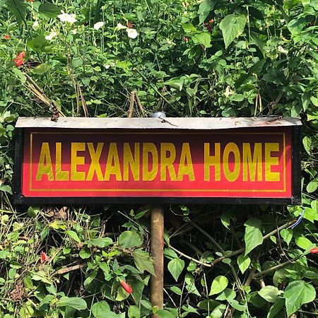 Alexandra Home For Foreign Tourists Only Gampola Esterno foto