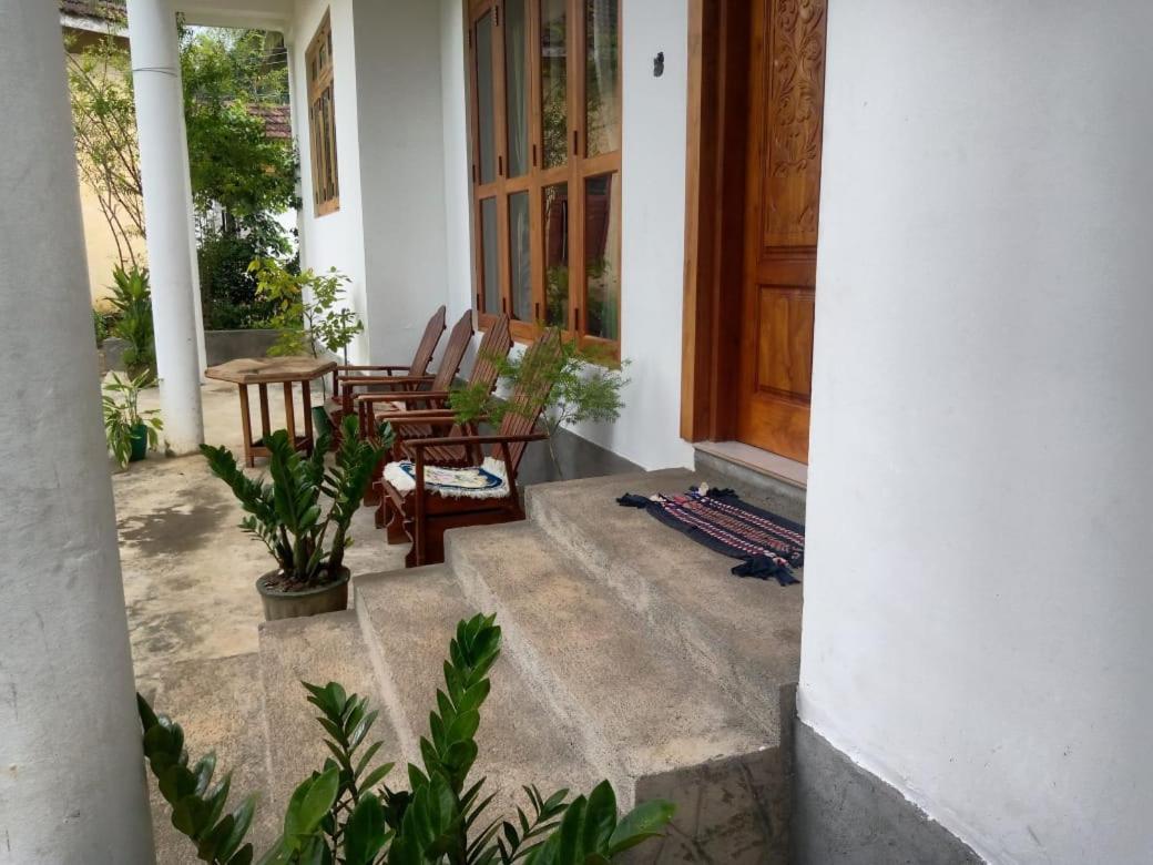 Alexandra Home For Foreign Tourists Only Gampola Esterno foto